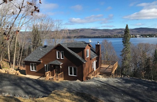 Saint Donat Cottage | Lakefront cottage - amazing Lake Archambault