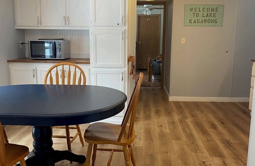 Manitoulin District Cottage | Lakefront 3-bedroom family friendly cottage on Lake Kagawong