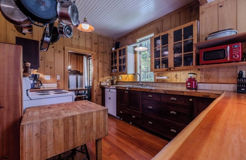 Koocanusa Ranch Cottage | Lakefront Cottage on Rosen Lake
