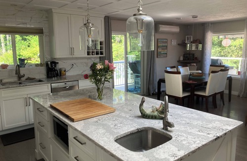 Shawnigan Lake House | Lakefront Family Retreat on Shawnigan Lake
