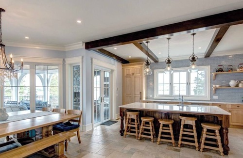Quilchena House | Lakefront luxury house in BC interior - 5 king beds with ensuites - sleeps 25!