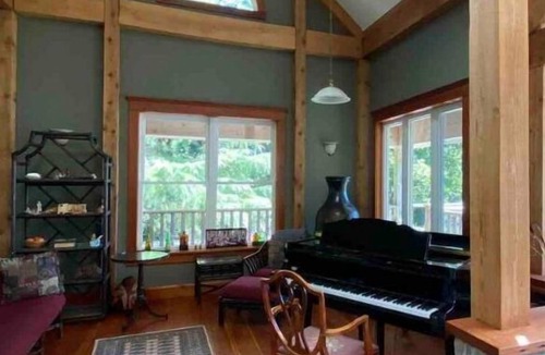 Hatzic House | Lakeshore "Holleyville" Countryside Farm House
