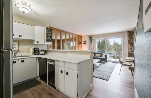 Windermere House | Lakeside 3 bed townhome! Indoor pool/hot tub - Sleeps 8
