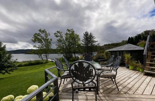 Hebertville House | Lakeside 3BR - Kayak, Spa, FP, Billiards, AC