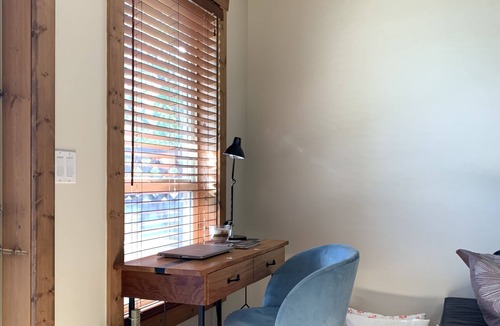 Osoyoos House | Lakeside Townhome - Now booking dates through NEW VRBO# 9707789
