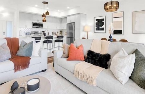 Huntsville Condo | Lakeside Upscale Spa Getaway w/Sauna