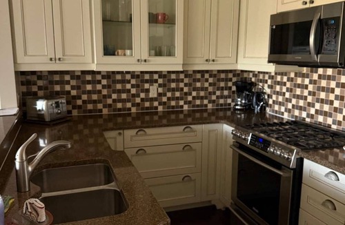Huntsville Apartment | Lakeview 3BR Escape – Ski & Golf Nearby