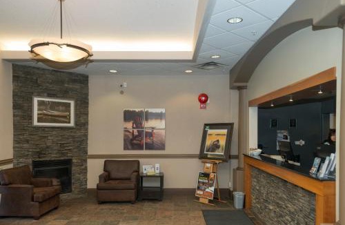 Fort Saskatchewan Hotel | Lakeview Inns & Suites - Fort Saskatchewan