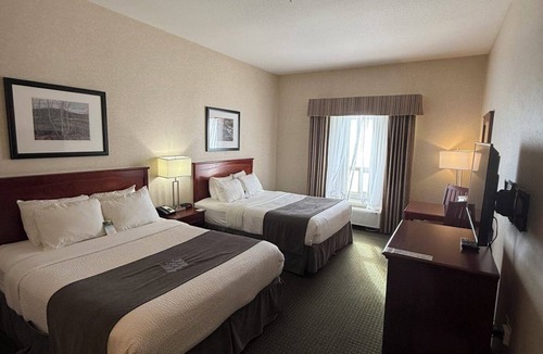 Slave Lake Hotel | Lakeview Inns & Suites - Slave Lake