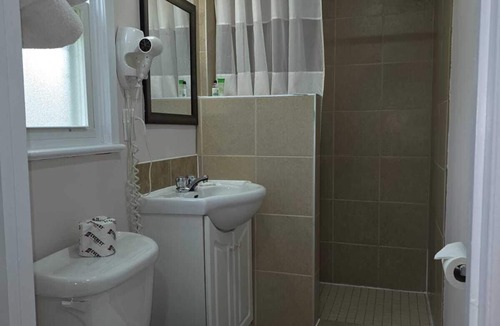 Kincardine Hotel | Lakeview Motel