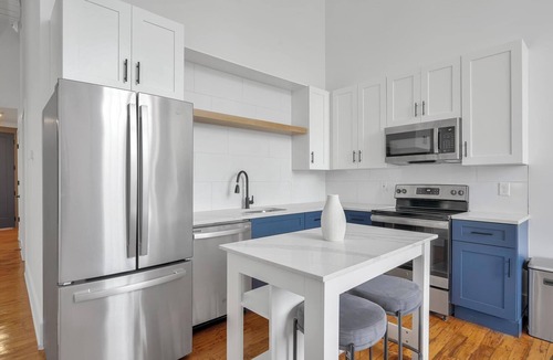 Greenville Apartment | Landing at The American Spinning Mill - 1 Bedro.