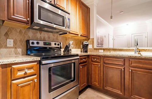 Cary Apartment | Landing | Modern 2BD, Pool, Gym