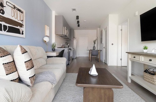 Durham Apartment | Landing | Spectacular 1BD, Gym, Pool