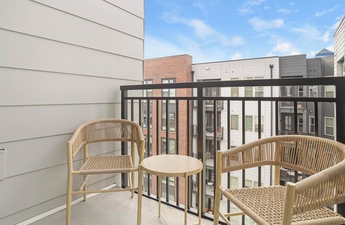 Downtown Apartment | Landing | Spectacular 2BD, Pool, Gym