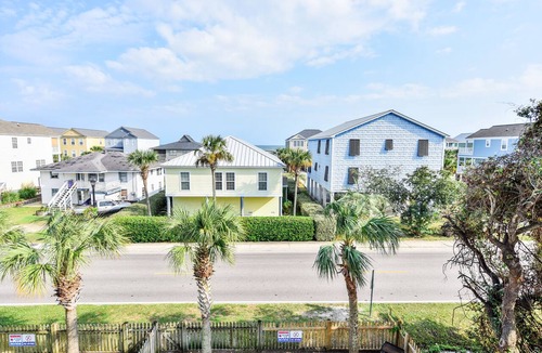 Surfside Beach House | Large Beach View House in Surfside, South Carolina