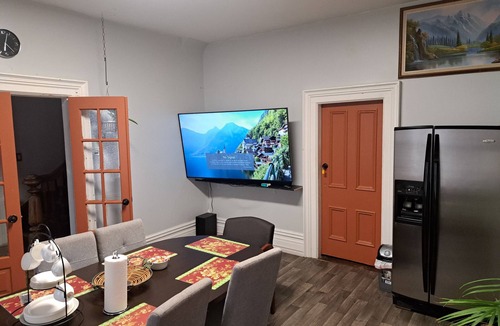 Wiarton House | Large Century home located in Historical town of Wiarton on the Bruce Peninsula