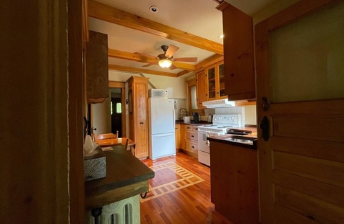 Parkdale House | Large, comfortable, private three bedroom home in South Parkdale, Toronto!