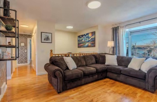 Airdrie House | Large Family-Friendly 3BE Home | Easy Access to QE2