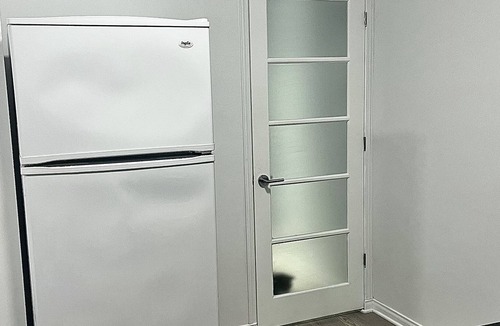 Downtown Montreal House | Large private room available in charming city townhouse