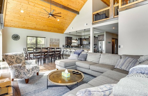 Lampe House | LARGELAKEFRONTLUXURY Steps 2 TableRockLake! 7Bdrm6.5Bath.Sleeps22 CloseAttractns
