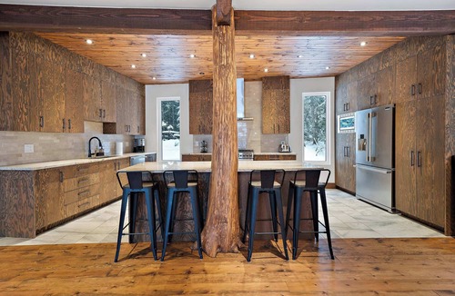 La Minerve Ski Chalet | Lazy Bear Lake House w/Cozy Spa