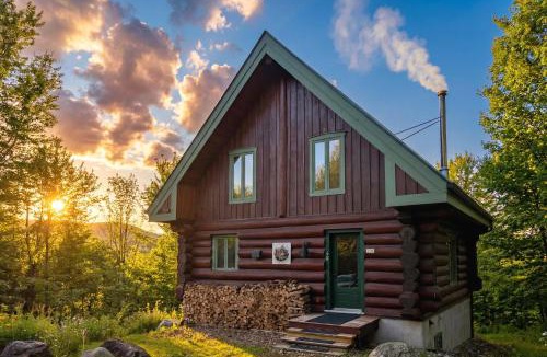 Lac Superieur Village Ski Chalet | Le Bois Dormant - Spa, Fireplace, Pool, Lake, Tennis