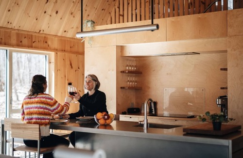 Chertsey Ski Chalet | Le Bois & Lumière - Woodland Retreat, Sauna, Fire & Snowy Trails