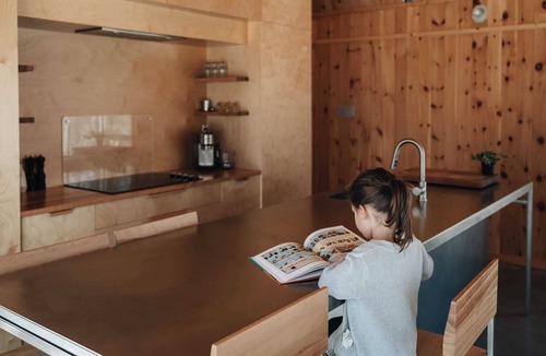 Chertsey Ski Chalet | Le Bois & Lumière - Woodland Retreat, Sauna, Fire & Snowy Trails