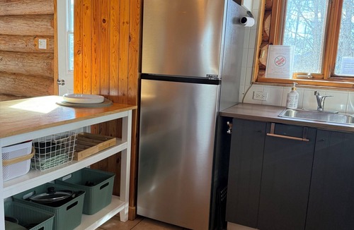 Saint-Gabriel-de-Valcartier Ski Chalet | Le Rondin, Log cabin with spa, 5 min from Valcartier Vacation Village