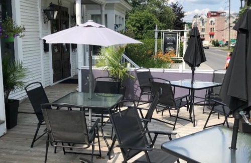 Magog Hotel | Le Chateau du Lac