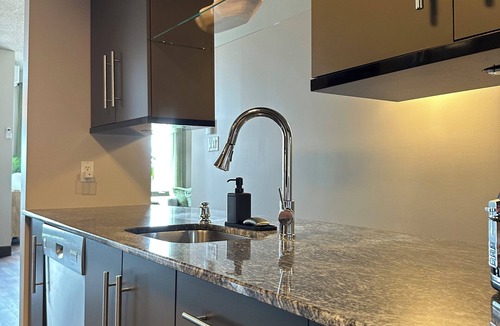 Saint-Roch Apartment | Le Condo Centre Urbain avec parking 31 jours et +
