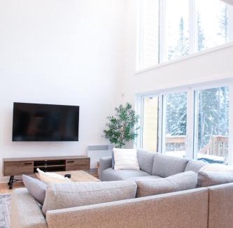 Lac-Swell Ski Chalet | Le Kozy