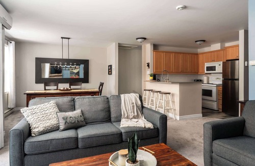 Saint-Faustin-Lac-Carre Condo | Le Loup - Pool, lake, mountain bike and hiking