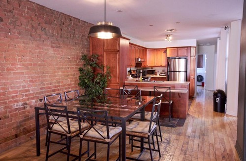 Plateau Mont Royal Apartment | Le Metro Mont-Royal by HomeInMontreal