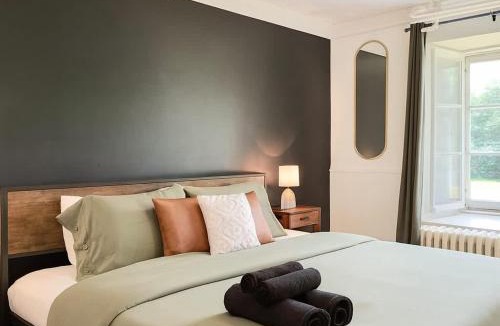 Quartier 5-4 Apartment | Le petit d'Antan Parking 10 min from the center