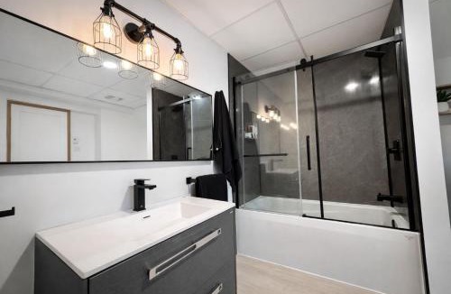 Quartier 5-4 Apartment | Le petit d'Antan Parking 10 min from the center
