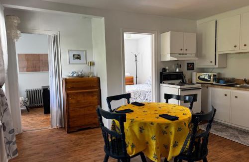 Saint-Alexis-des-Monts Apartment | Le Petit Saint-Joseph