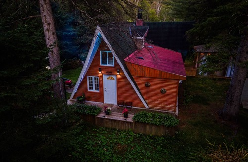 Rawdon Ski Chalet | Le Petit Suisse