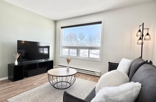 Ste. Foy Apartment | Le Ranch - with EV Chrger Level 2