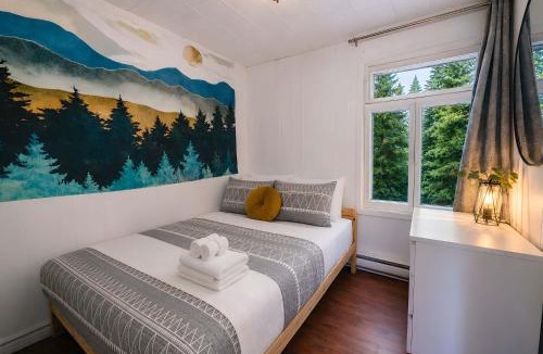 Saint-Tite-des-Caps Ski Chalet | Le refuge entre 2 Monts - Spa BBQ & Peace