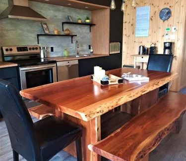 Baie-St-Paul Ski Chalet | Le Repère Aya Spa privé