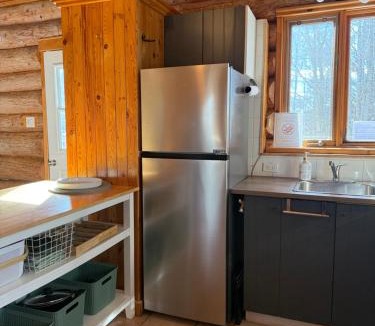 Saint-Gabriel-de-Valcartier Ski Chalet | Le Rondin, Chalet en bois rond avec spa