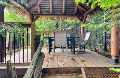 St-Adolphe-d'Howard House | Le rocher - St-Adolphe