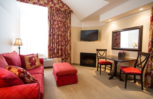 Bromont Hotel | Le St-Martin Bromont Hotel & Suites