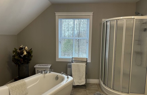 Sutton Cottage | Le Tournesol Cottage to rent near ski Mount Sutton