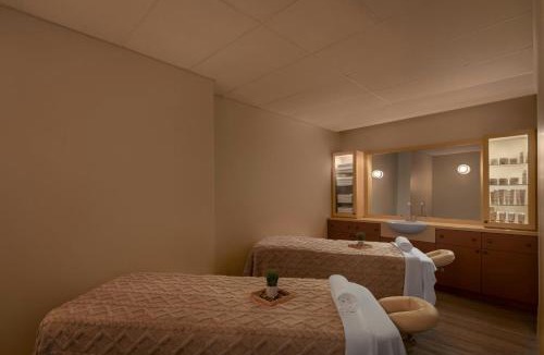 Mont-Tremblant Pedestrian Village Hotel | Le Westin Tremblant