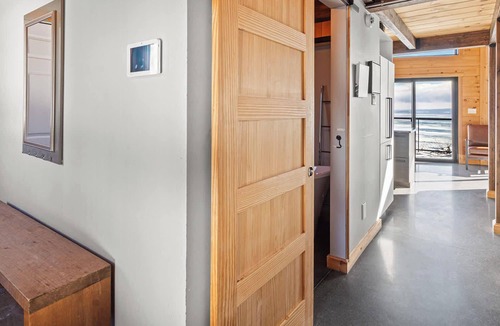 Saint-Joseph-de-la-Rive Ski Chalet | Les Éboulements: Chalet, View, Spa & Activities