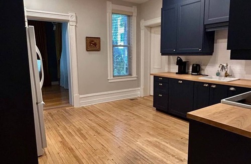 Centre-Ville Apartment | Les Ancestrales- Maison Jodoin, suite Albert