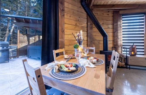Matawinie Regional County Municipality Ski Chalet | Les Boisés de la rivière noire