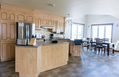 St. Felicien Ski Chalet | Les Quatre Vents - Lakefront & Private Beach